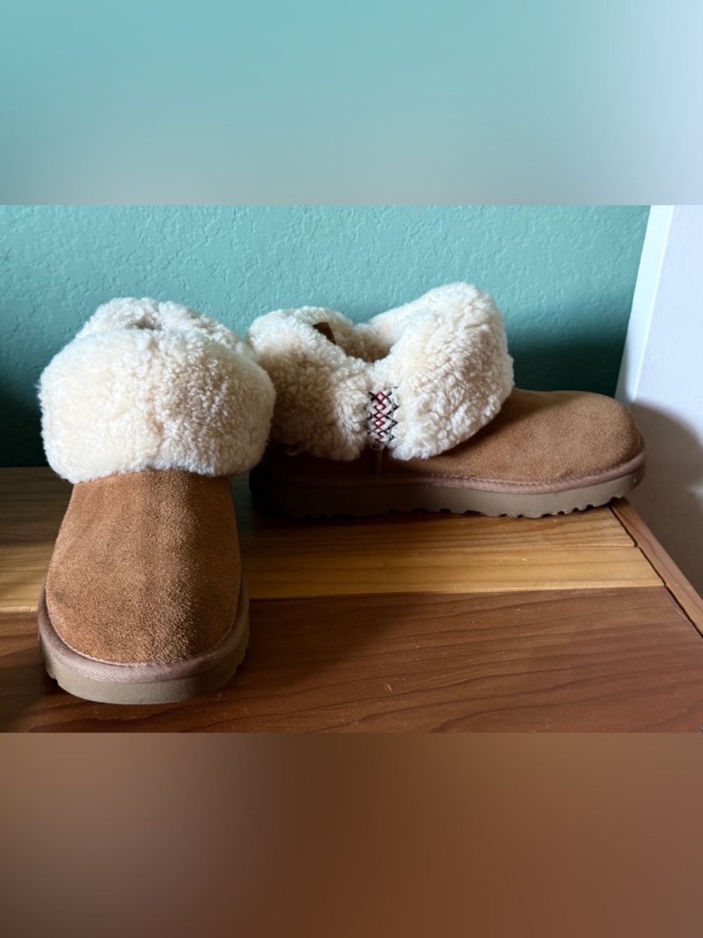 UGG Mini Boot Slippers Women 8 Chestnut Shearling Low Ankle